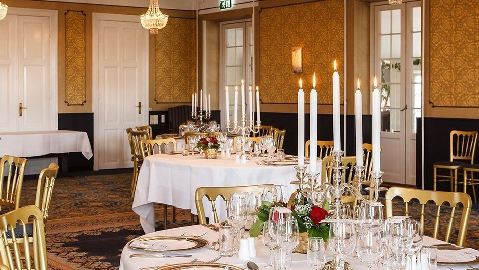 Kirstine Hotel Meeting