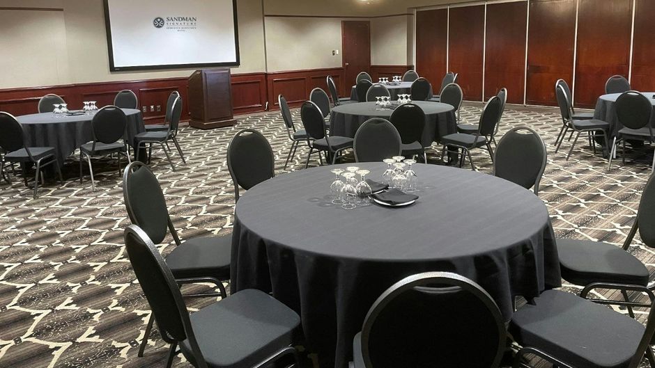Sandman Signature Edmonton Downtown Hotel Meeting