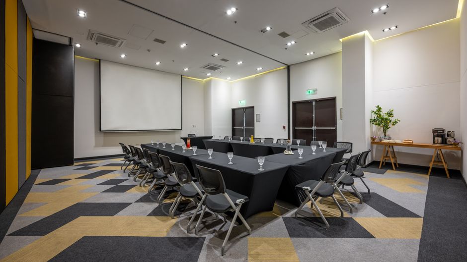 Holiday Inn Bucaramanga Cacique Meeting