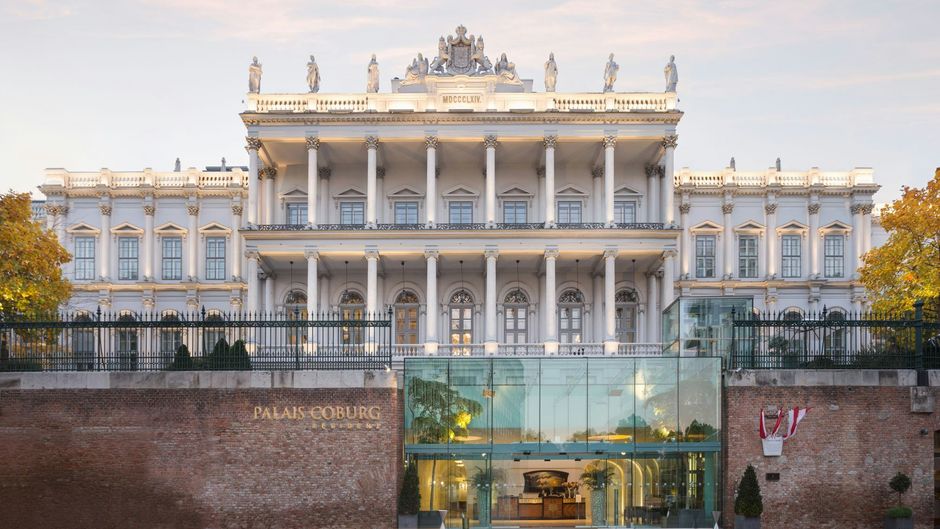 Palais Coburg Hotel Residenz Exterior