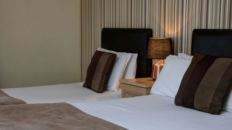 Allerton Court Hotel Room