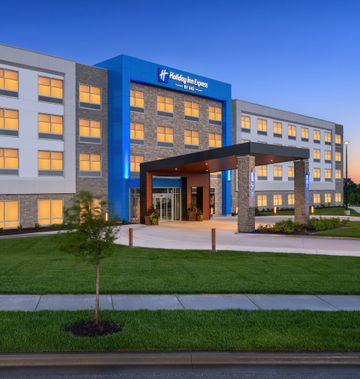 Holiday Inn Exp Suites Overland