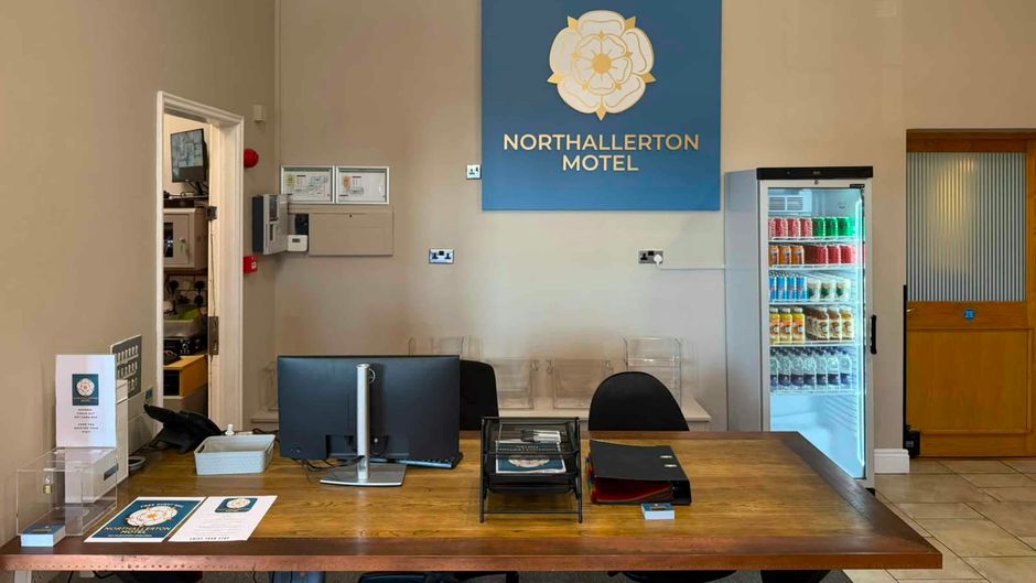 Allerton Court Hotel Lobby