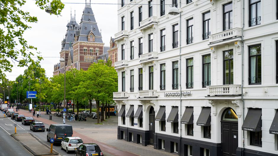 Leonardo Hotel Amsterdam Museum Quarter Exterior