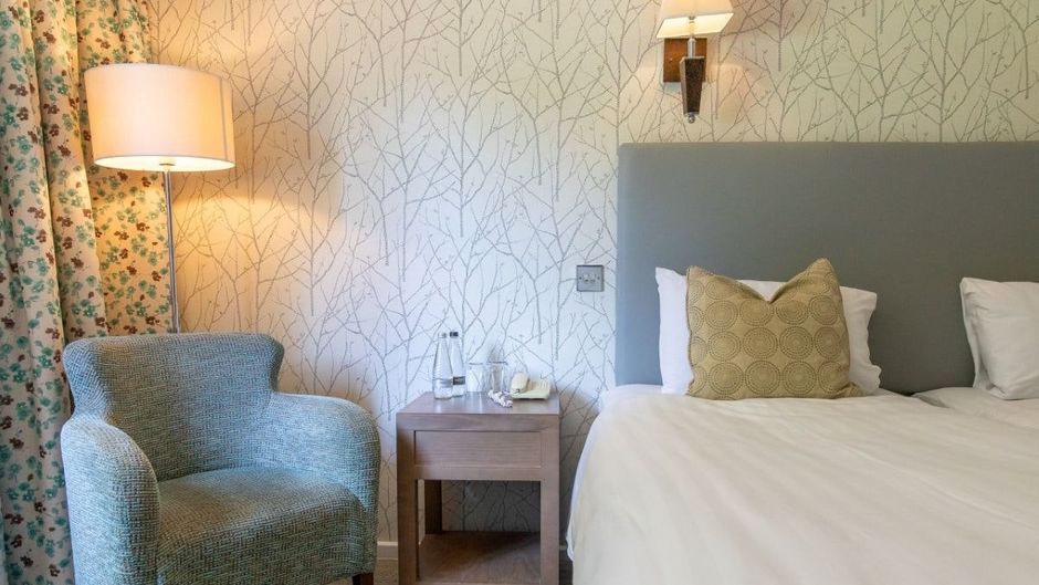 Winchester Royal Hotel Room