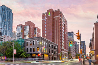 Holiday Inn Express Toronto Downtown