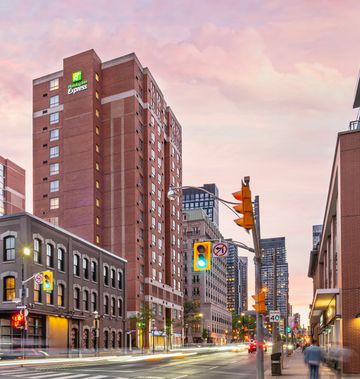 Holiday Inn Express Toronto Downtown