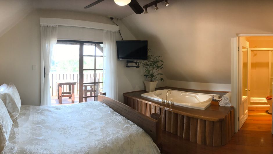 Clarence River Bed & Breakfast Room