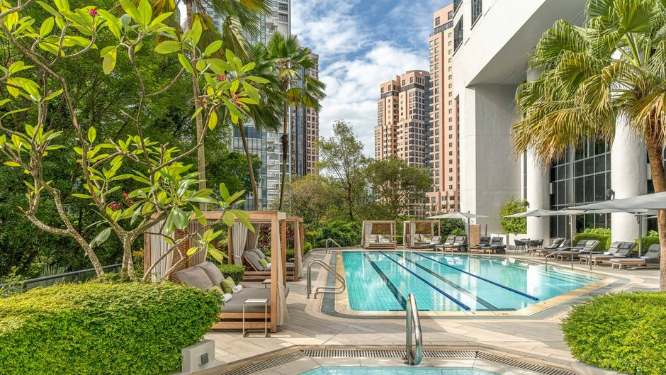 Four Seasons Hotel Singapore Pool