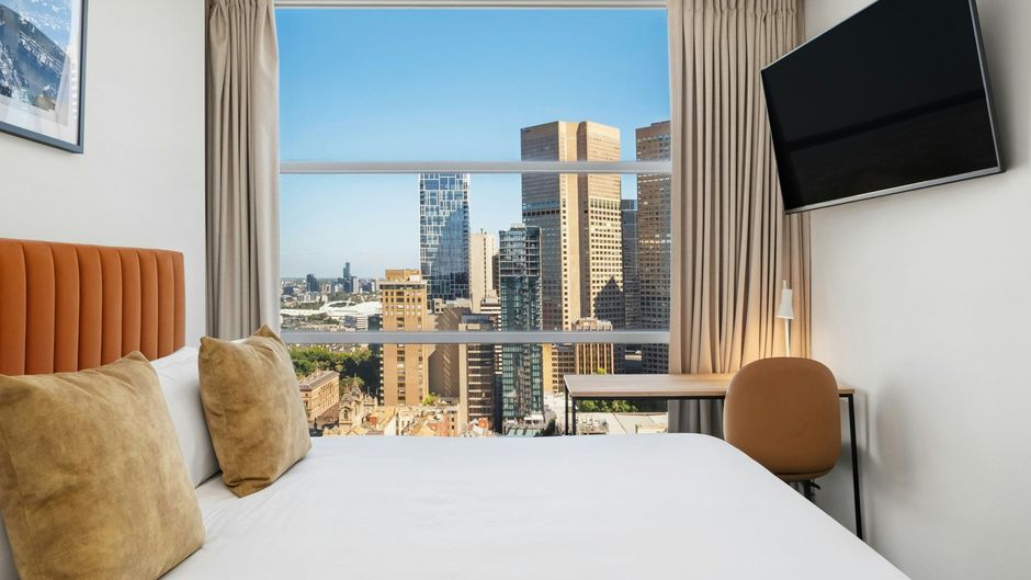 Urban Rest Melbourne Room