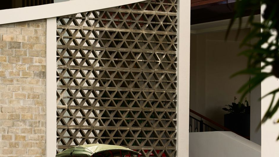 Kahavadi Chiang Rai, Curio Collection Exterior