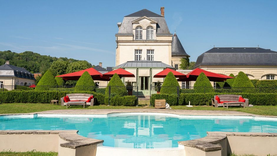 Chateau de Courcelles Pool