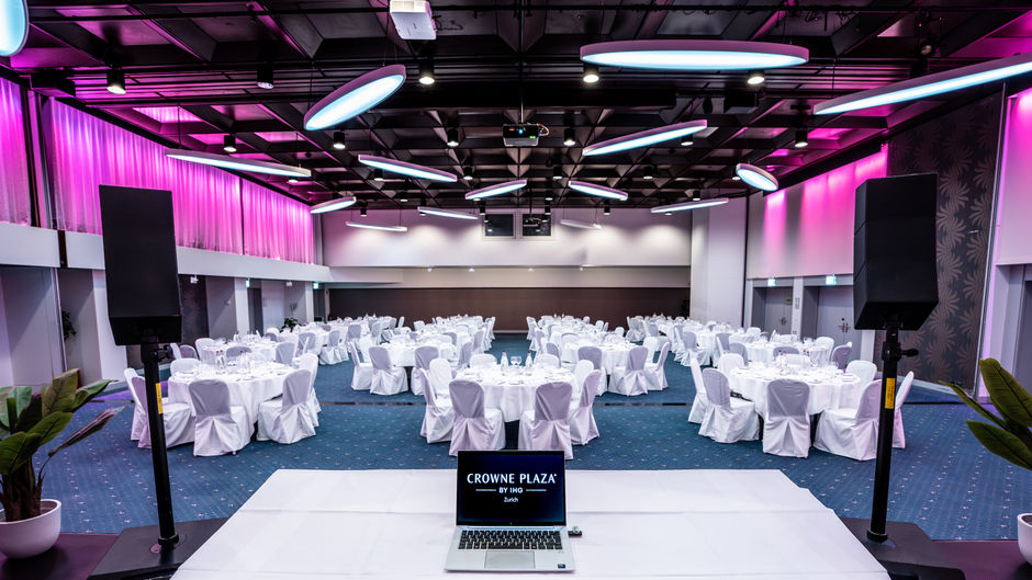 Crowne Plaza Zurich Ballroom