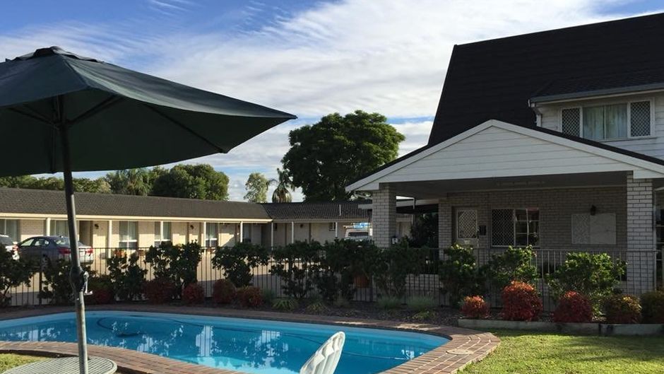 Alexander Motor Inn Pool