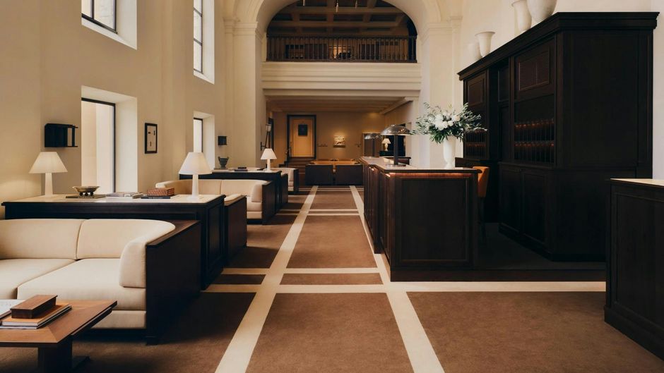 Villa Florentine Lobby