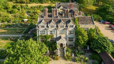 Gravetye Manor Hotel