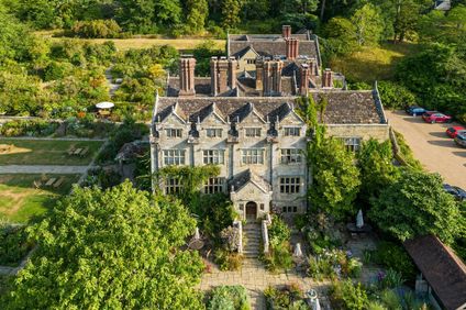 Gravetye Manor Hotel