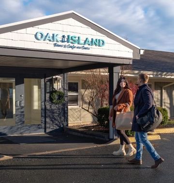 Oak Island Resort & Conference Centre