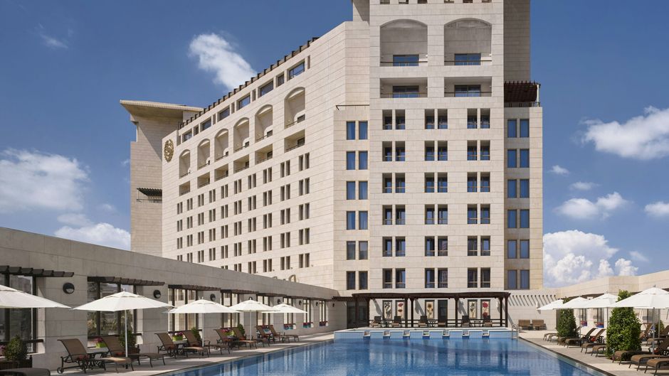 Sheraton Amman Al Nabil Hotel Pool