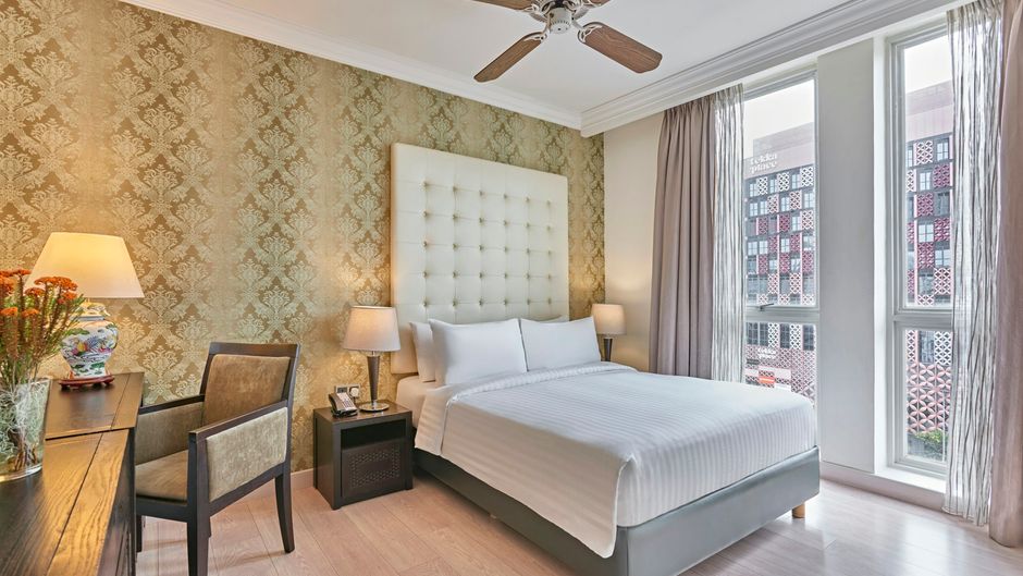 Village Hotel Albert Court Room
