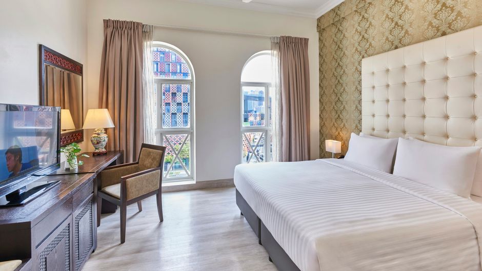 Village Hotel Albert Court Room