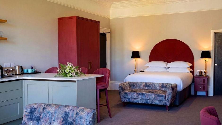 Poets House Hotel Room