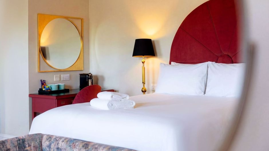 Poets House Hotel Room