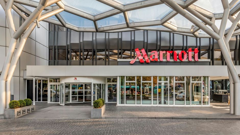 Frankfurt Marriott Hotel Exterior