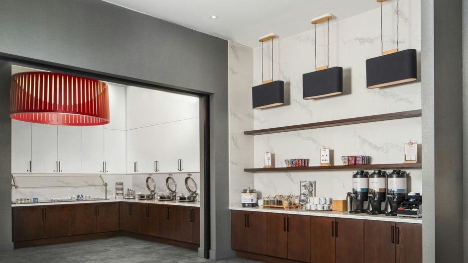 Residence Inn Montreal Airport Restaurant