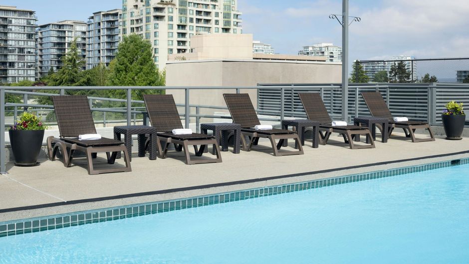 Vancouver Airport Marriott Hotel Pool