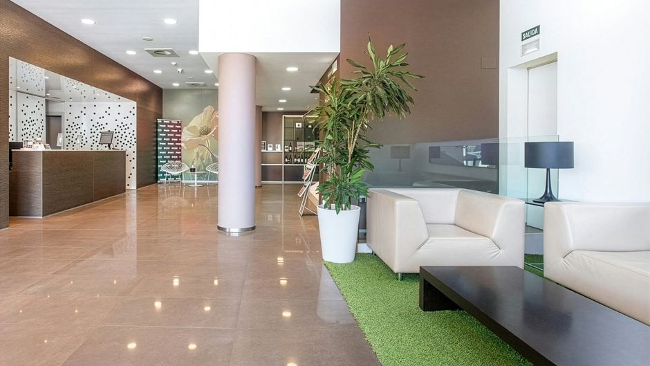 Hotel Hola Tafalla Lobby