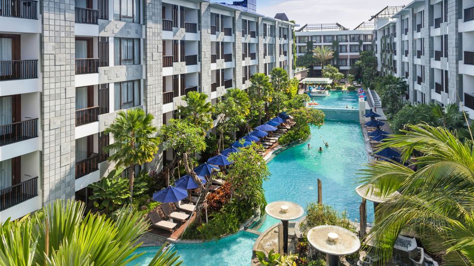 Courtyard Bali Seminyak Resort Pool
