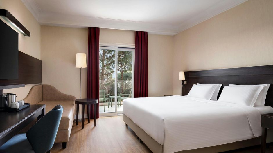 Courtyard by Marriott Rome Central Park Suite