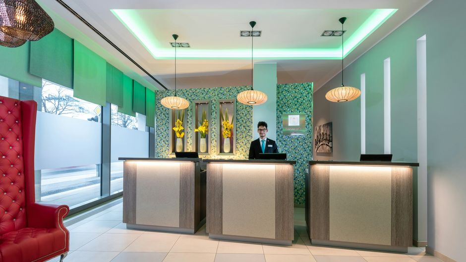 Leonardo Hotel Munich City South Lobby