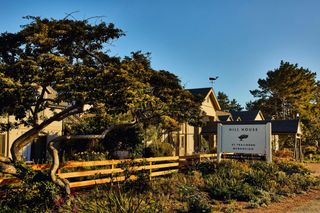 Hill House Inn