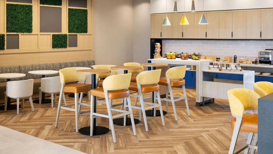 TownePlace Suites Victoria Airpt Sidney Restaurant