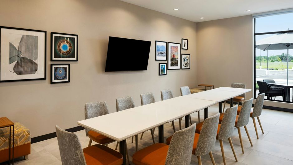 TownePlace Suites Victoria Airpt Sidney Lobby