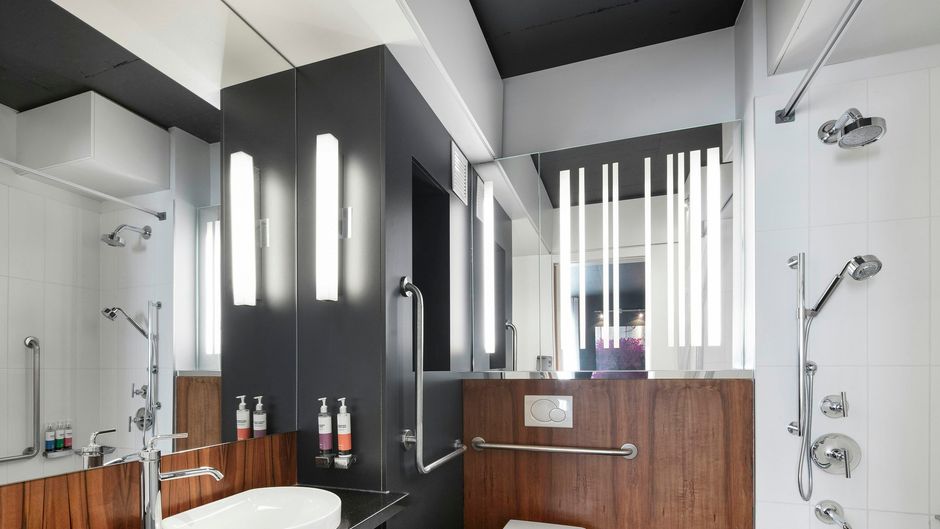 ALT Hotel Toronto Pearson Room