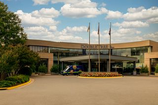 DoubleTree by Hilton Washington Dulles