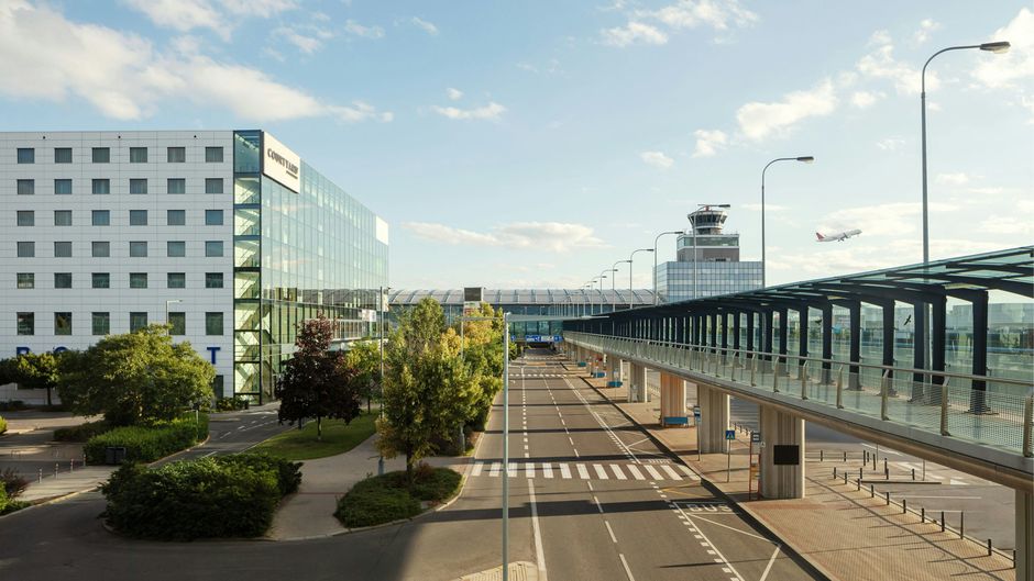 Courtyard by Marriott Prague Airport Exterior