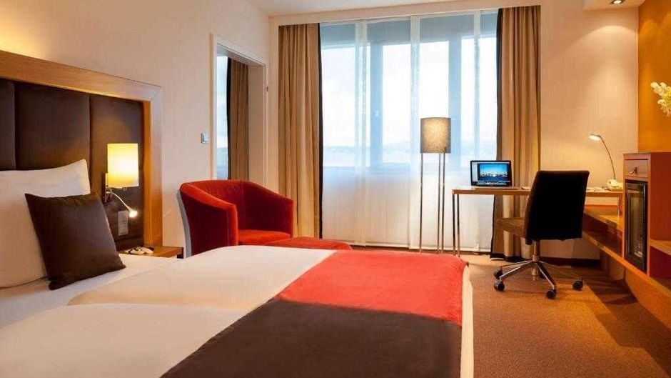 Dorint Hotel Am Main Taunus Frankfurt Room
