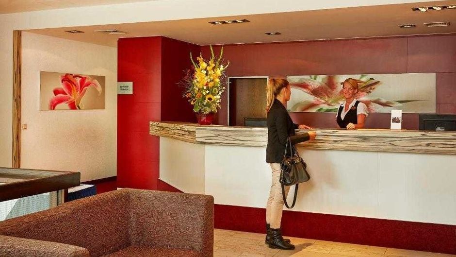 Sunday Hotel Bad Soden Lobby
