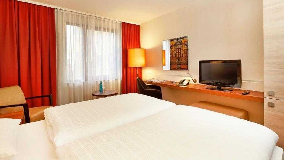 H Plus Hotel Europa Hannover Room