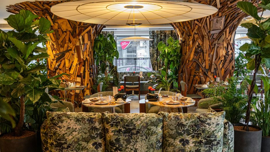 NEW Hotel, a Member of Design Hotels Lobby