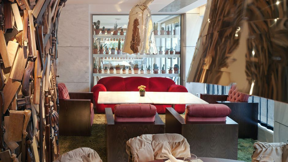 NEW Hotel, a Member of Design Hotels Lobby