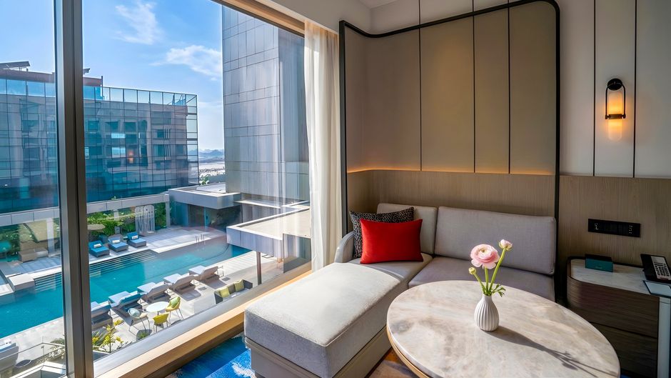 Crowne Plaza Dhaka Airport Room