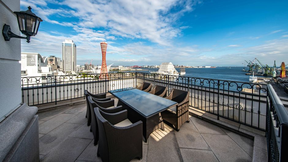 La Suite Kobe Harborland Suite