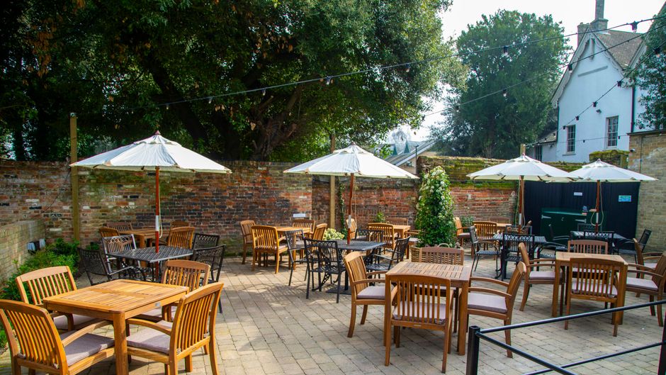 The Banyers Hotel Exterior