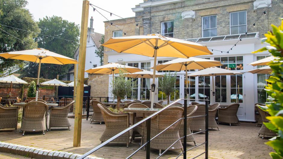 The Banyers Hotel Exterior