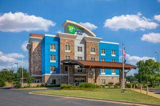 Holiday Inn Express Hot Springs South